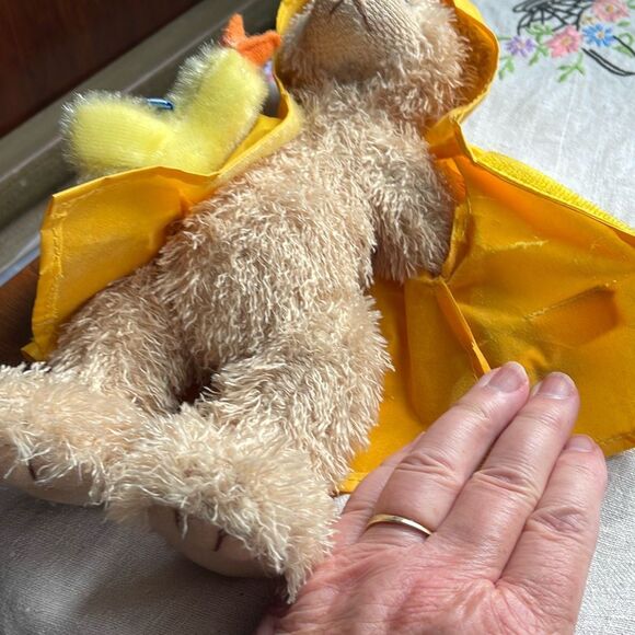 Vintage Terry’s Village Omaha Nebraska plush Teddy in rain Duck umbrella - Picture 7 of 11